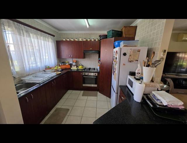 2 BEDROOM TOWNHOUSE FOR SALE IN MONTANA TUINE